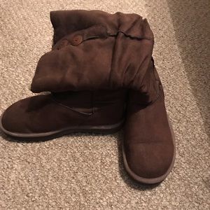 Sketchers Mid Chocolate Brown Pull-On Boot